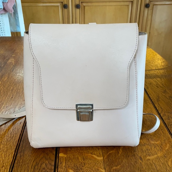 made in italy Handbags - Made in Italy Light Pink Blush Leather Backpack